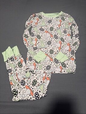 🖤In My Jammers Some Bunny Chick Me Out Easter Pajamas Long Sleeve Set🖤